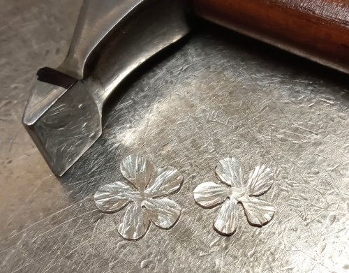 Judy Larson's Small Flower Embellishment - , Metalwork, Butane Torch, Soldering, Solder, make texture lines